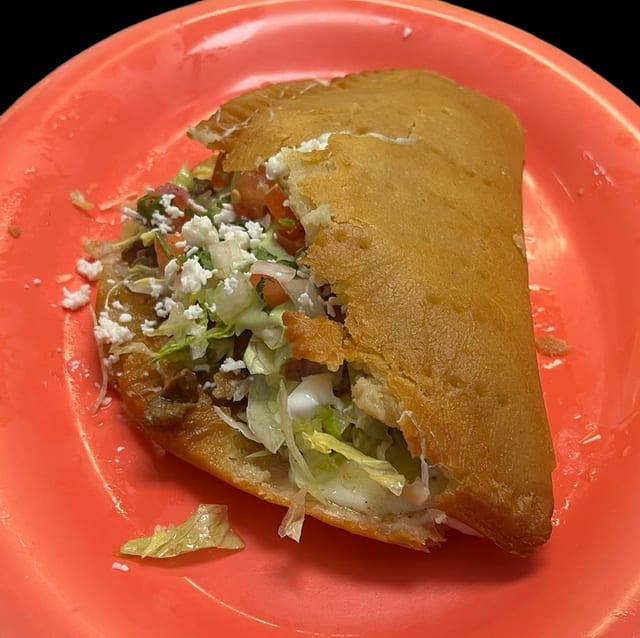 Empanada (1) Plato.